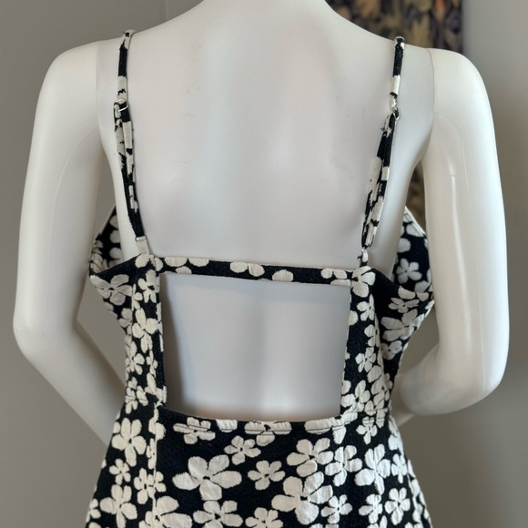 Wild Fable Floral Cutout Mini Dress. Size Large - Picture 3 of 12